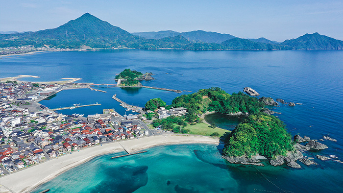福井県高浜町の美しい沿岸風景